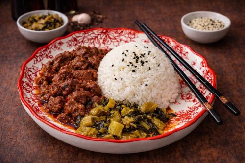 🌶️ Szecsuáni marhahús rizzsel / 四川牛肉配米饭