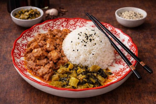 🌶️ Szecsuáni sertéshús rizzsel / 四川猪肉配米饭