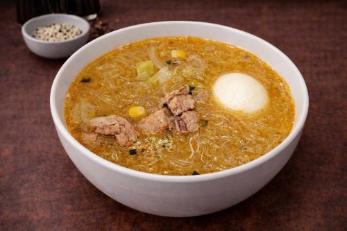 Nanningi sertés wermicelli leves / 南方猪肉米线汤